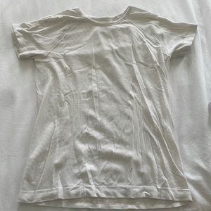athleta girl athletic tee white size: childs large
